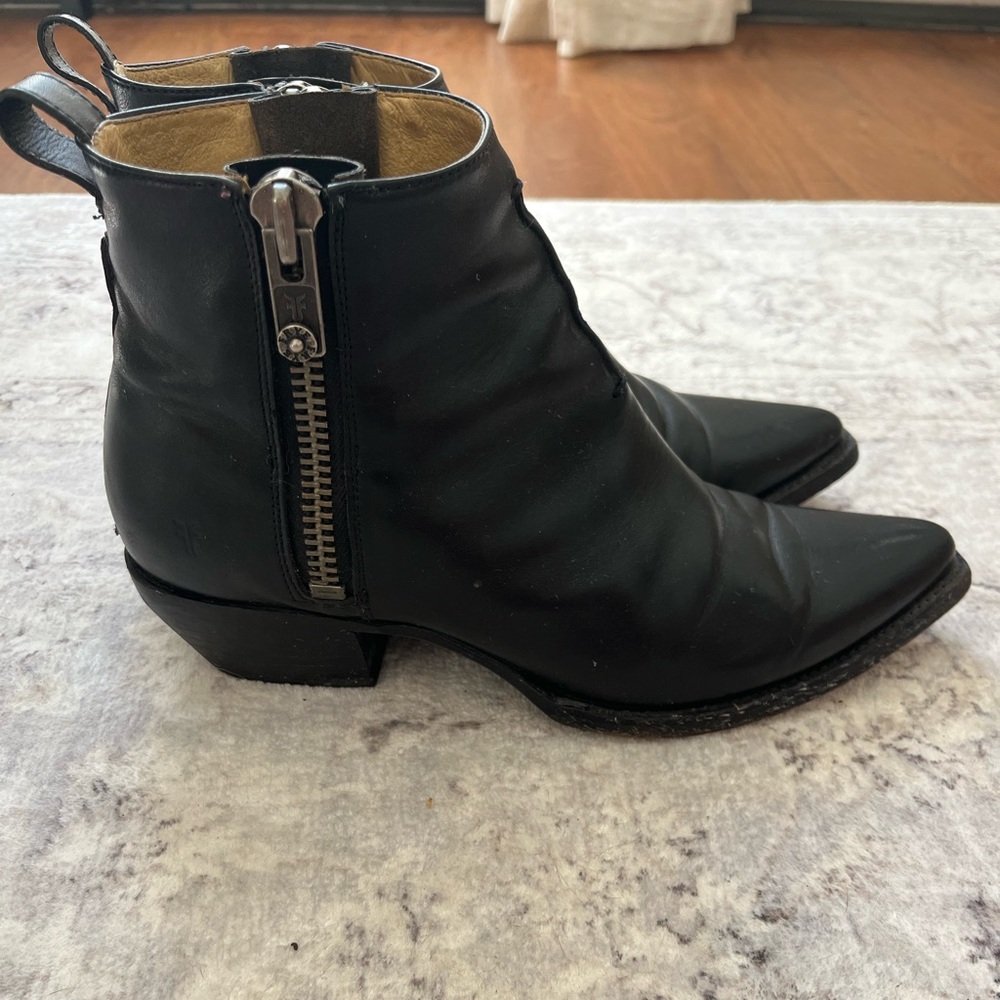Frye Sasha Moto Shortie Ankle Boot